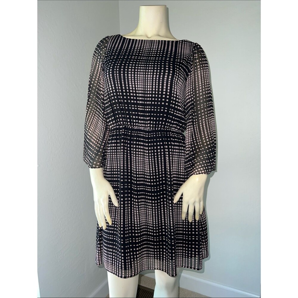 Alice + Olivia Black & Pink Lined Checkered Bell Sleeved Mini Dress. Size Medium